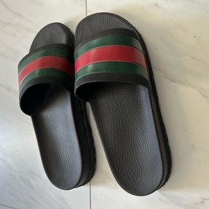 Gucci 10 Flip Flop